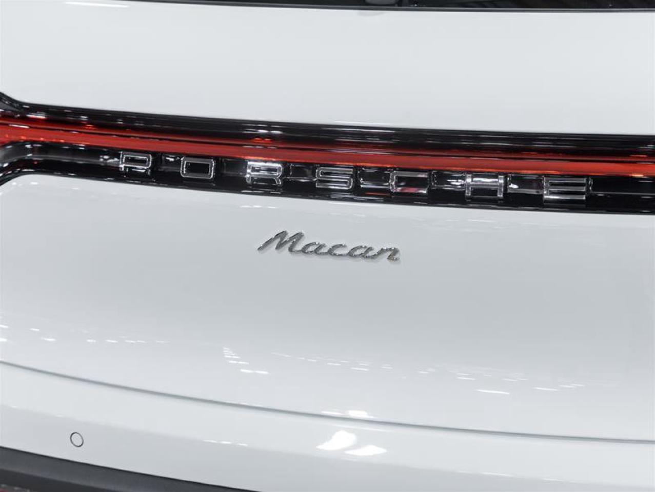2026 Porsche Macan  Photo