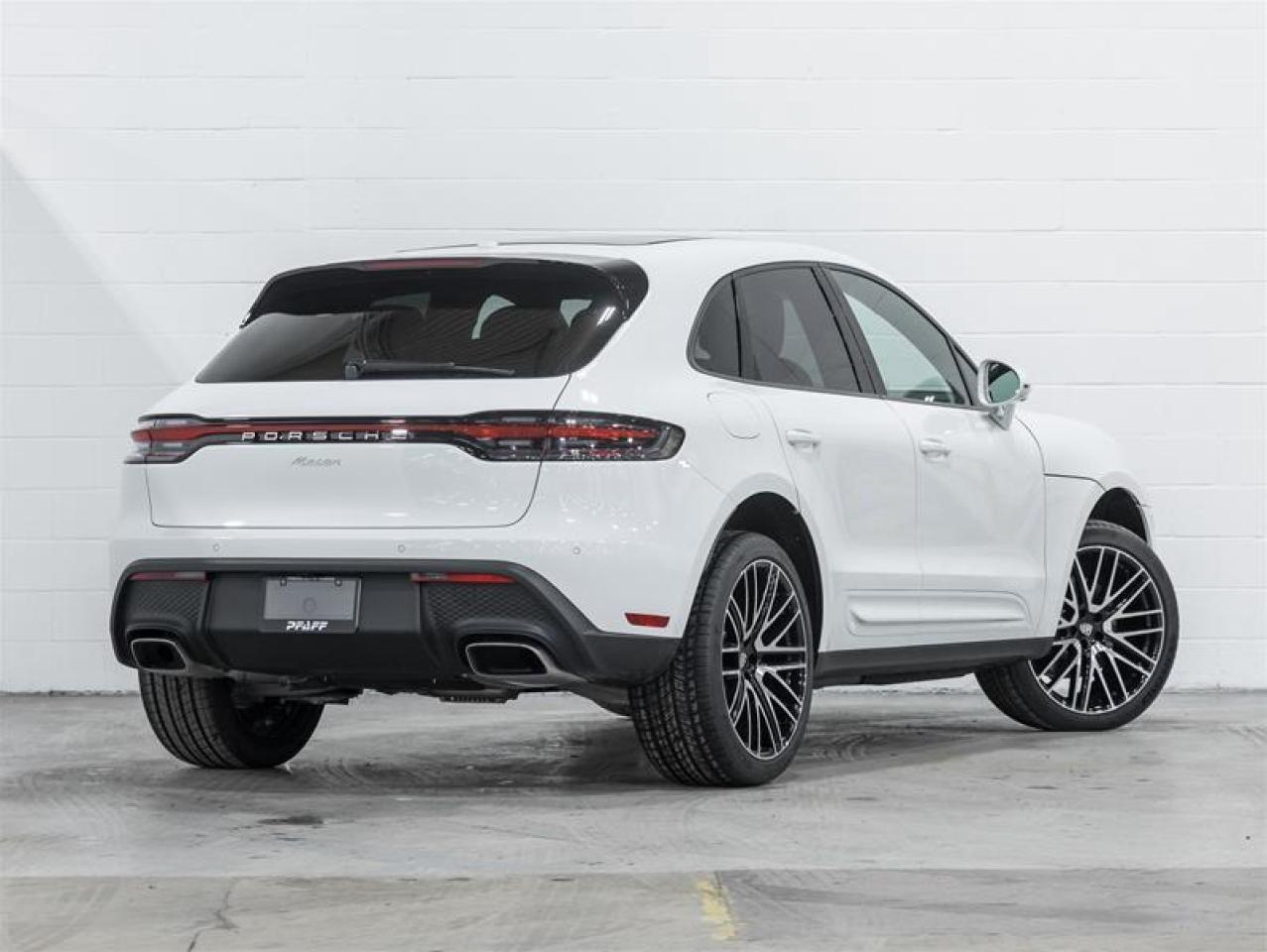 2026 Porsche Macan  Photo