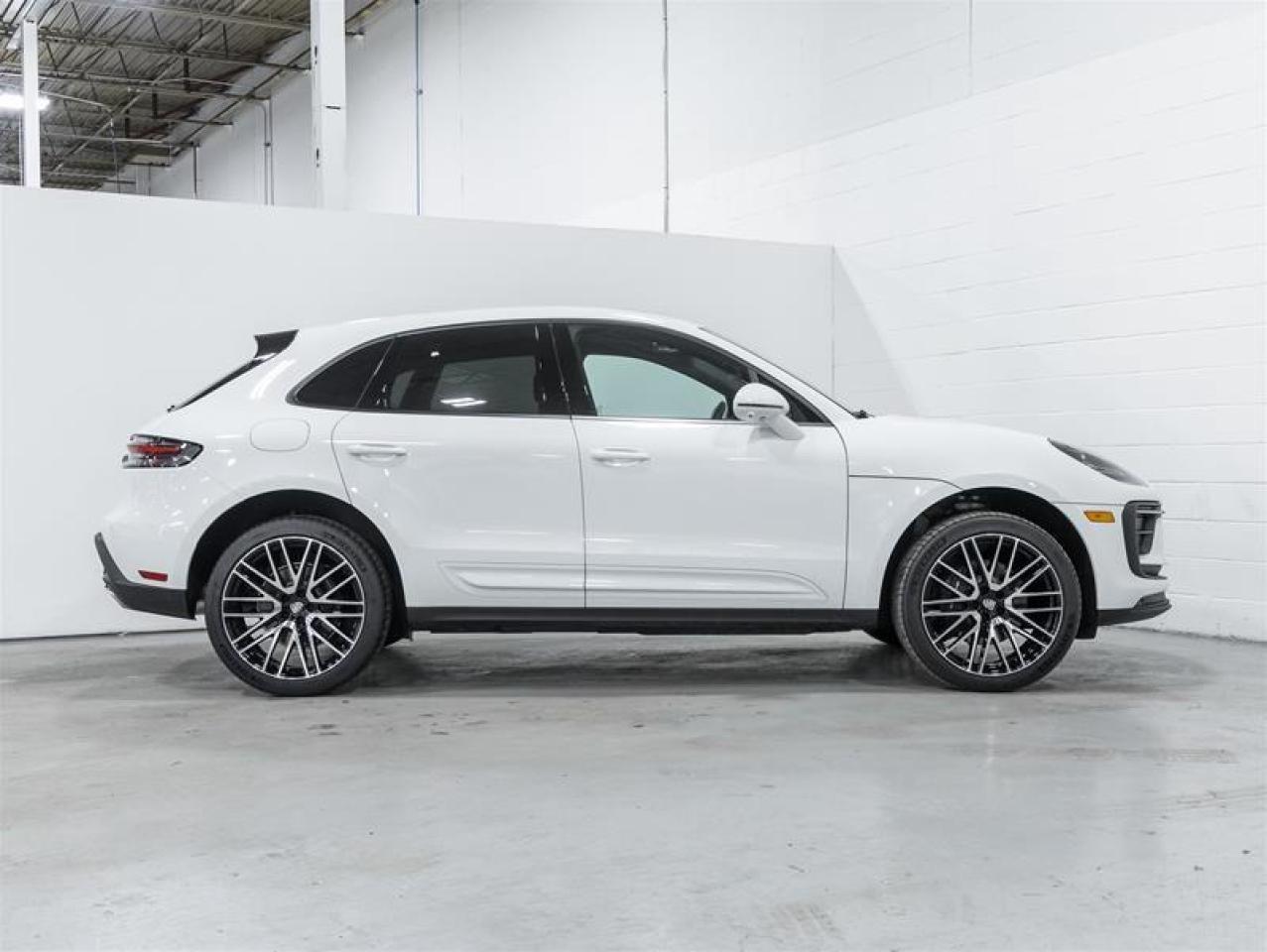 2026 Porsche Macan  Photo