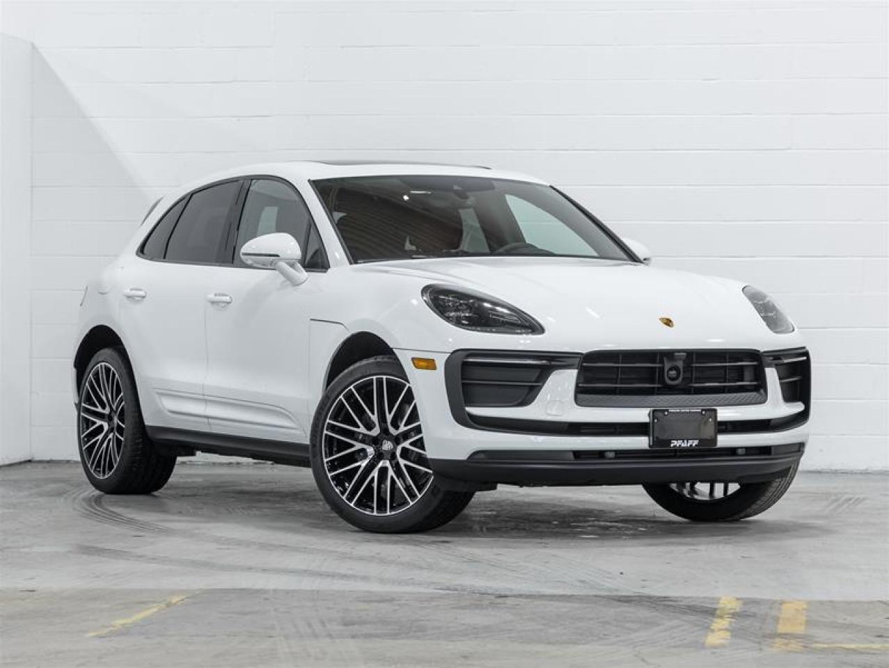 2026 Porsche Macan  Photo