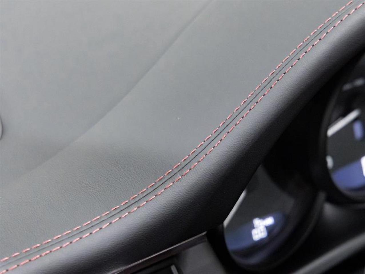 2026 Porsche Macan  Photo