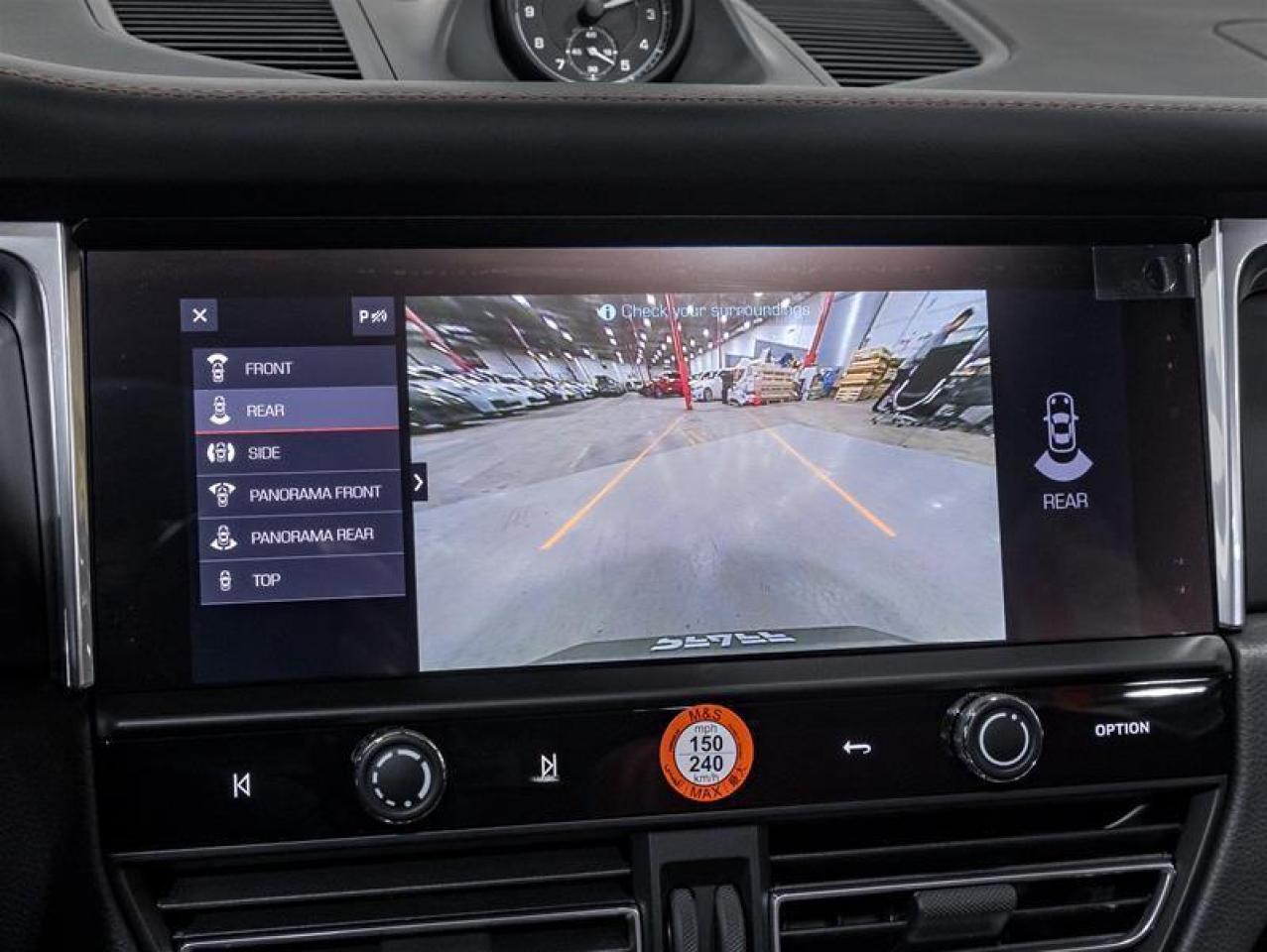 2026 Porsche Macan  Photo