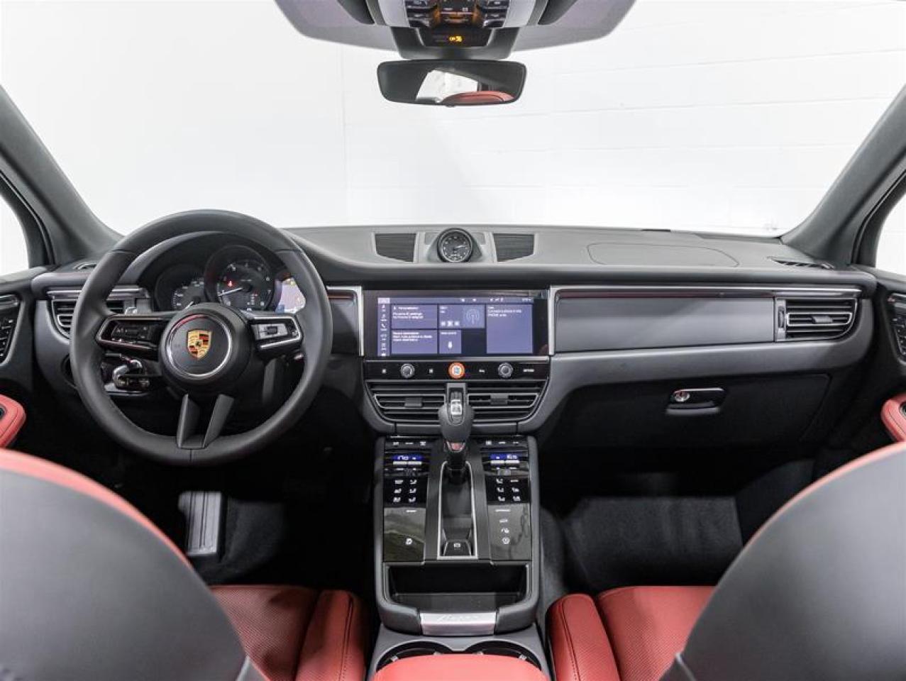 2026 Porsche Macan  Photo