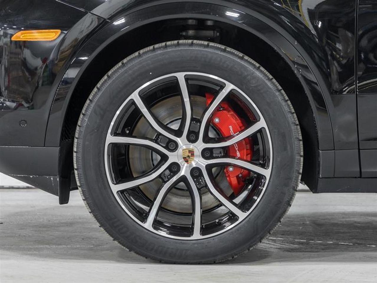 2026 Porsche Cayenne  Photo4