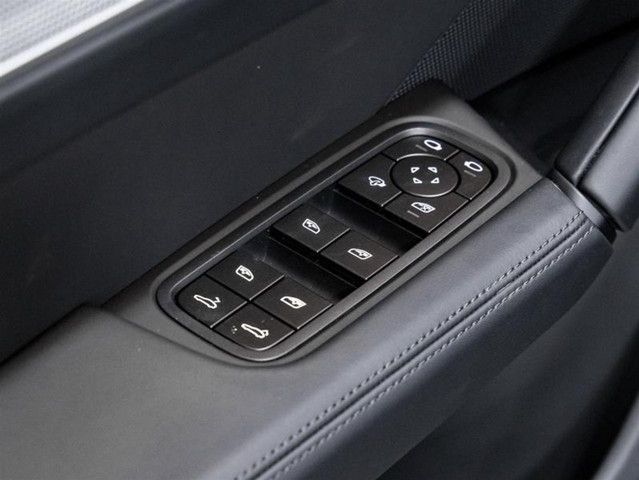 2026 Porsche Cayenne  Photo