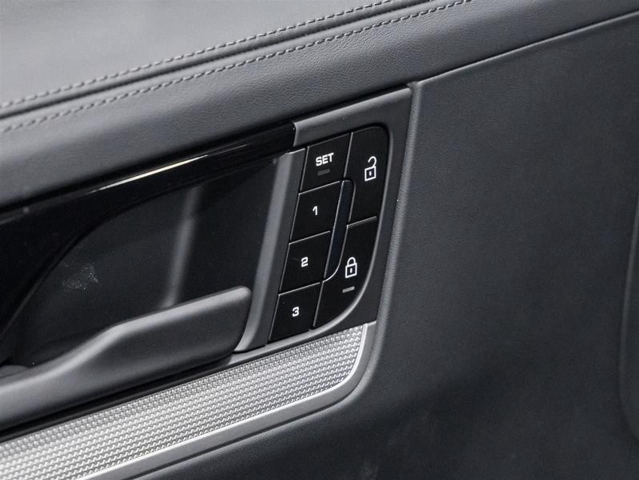 2026 Porsche Cayenne  Photo