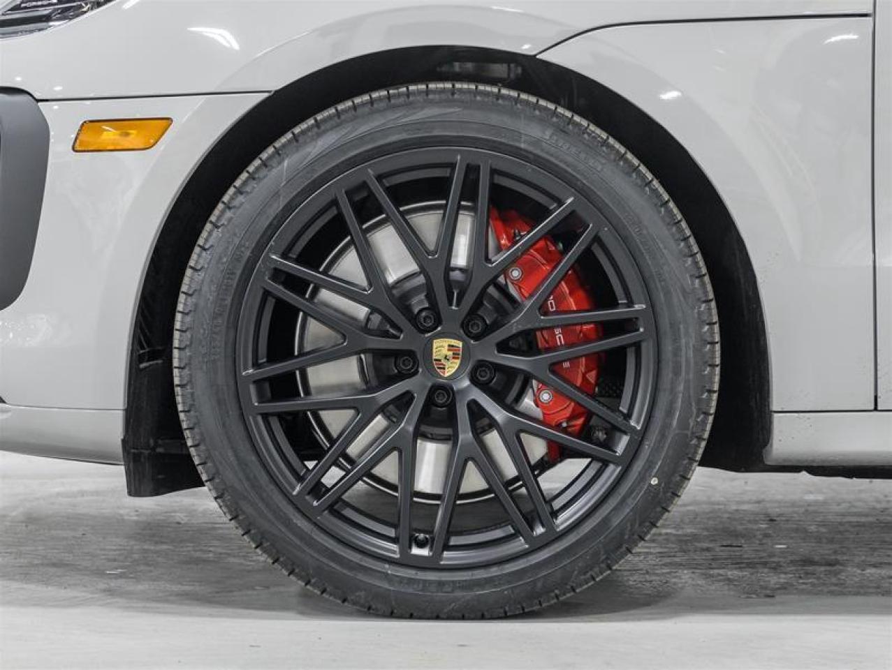 2026 Porsche Macan  Photo