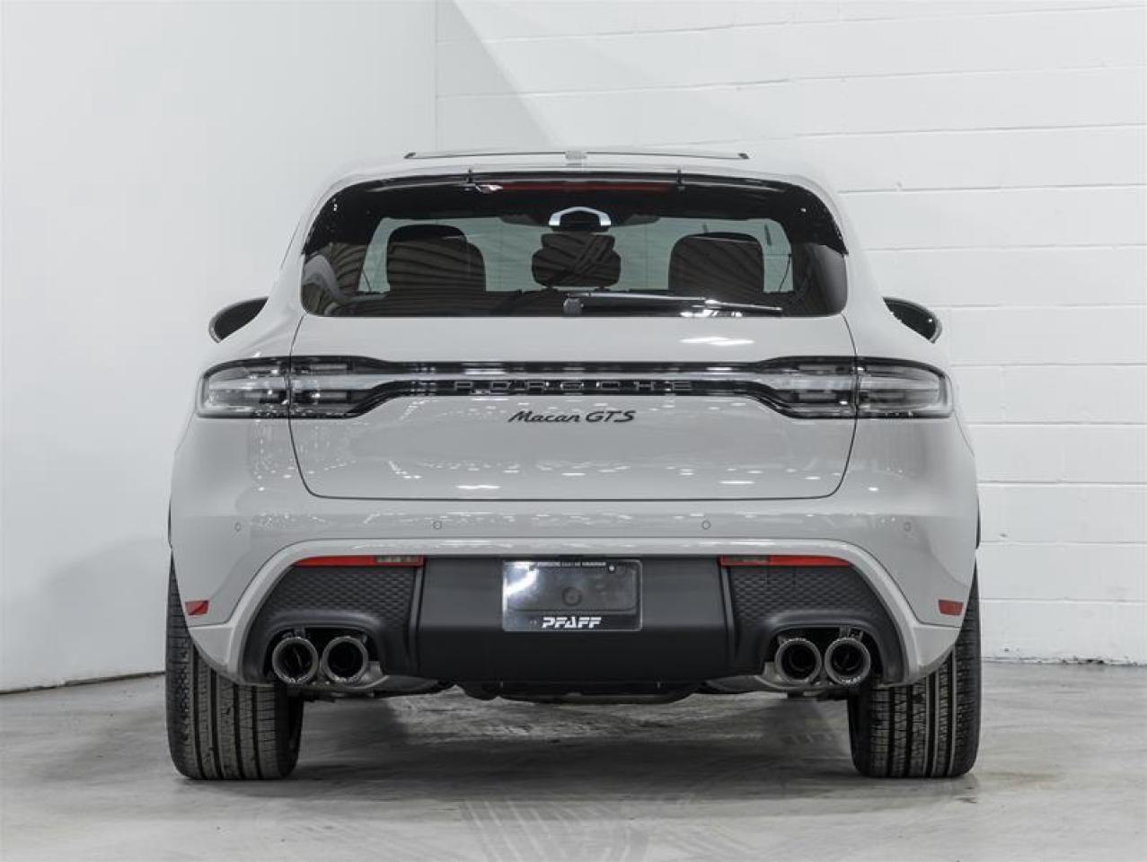 2026 Porsche Macan  Photo