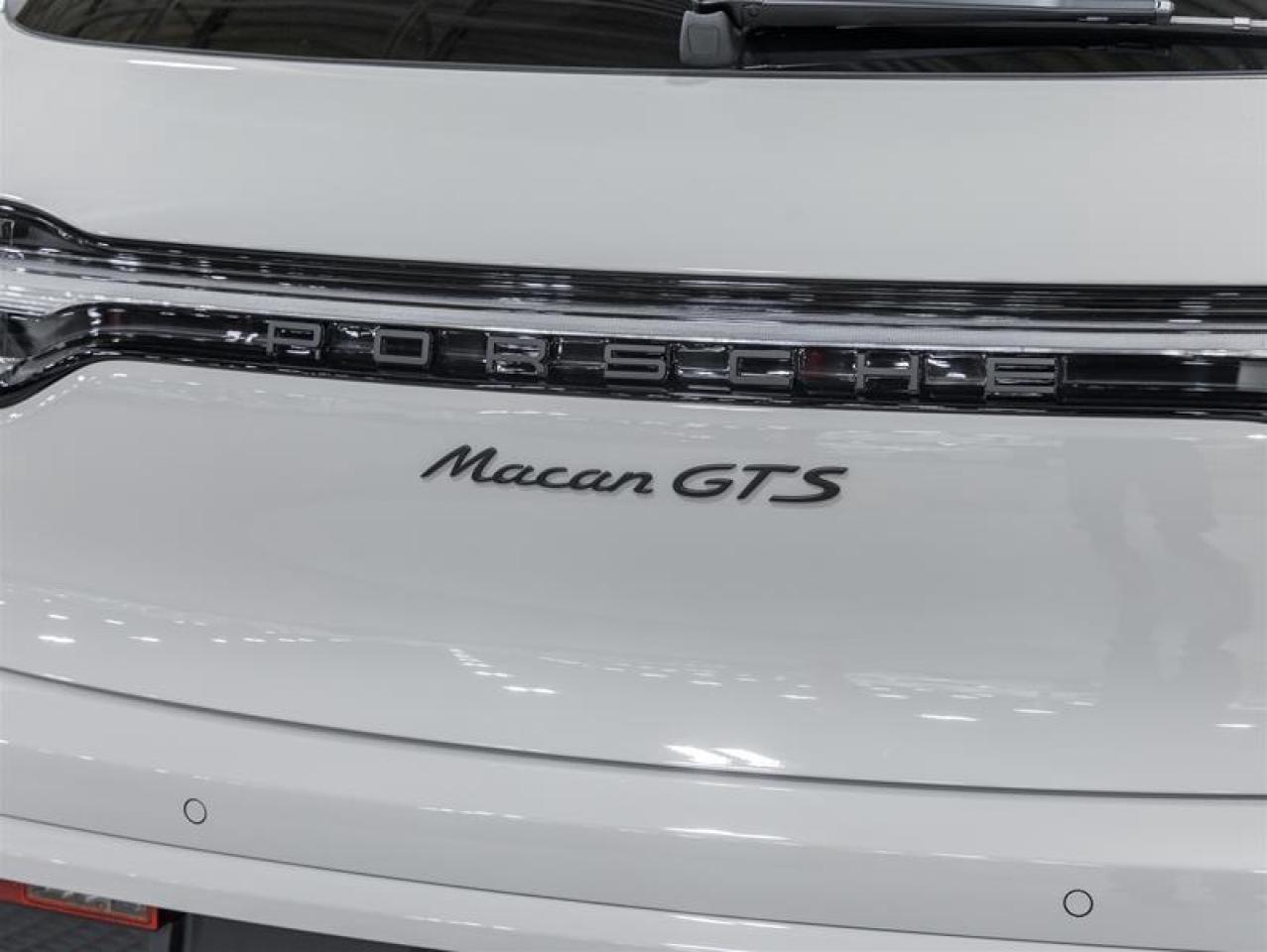 2026 Porsche Macan  Photo