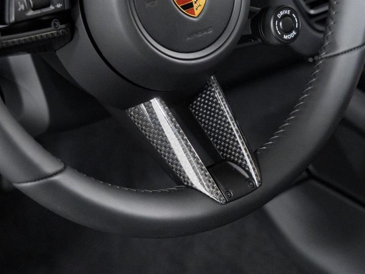 2026 Porsche Macan  Photo