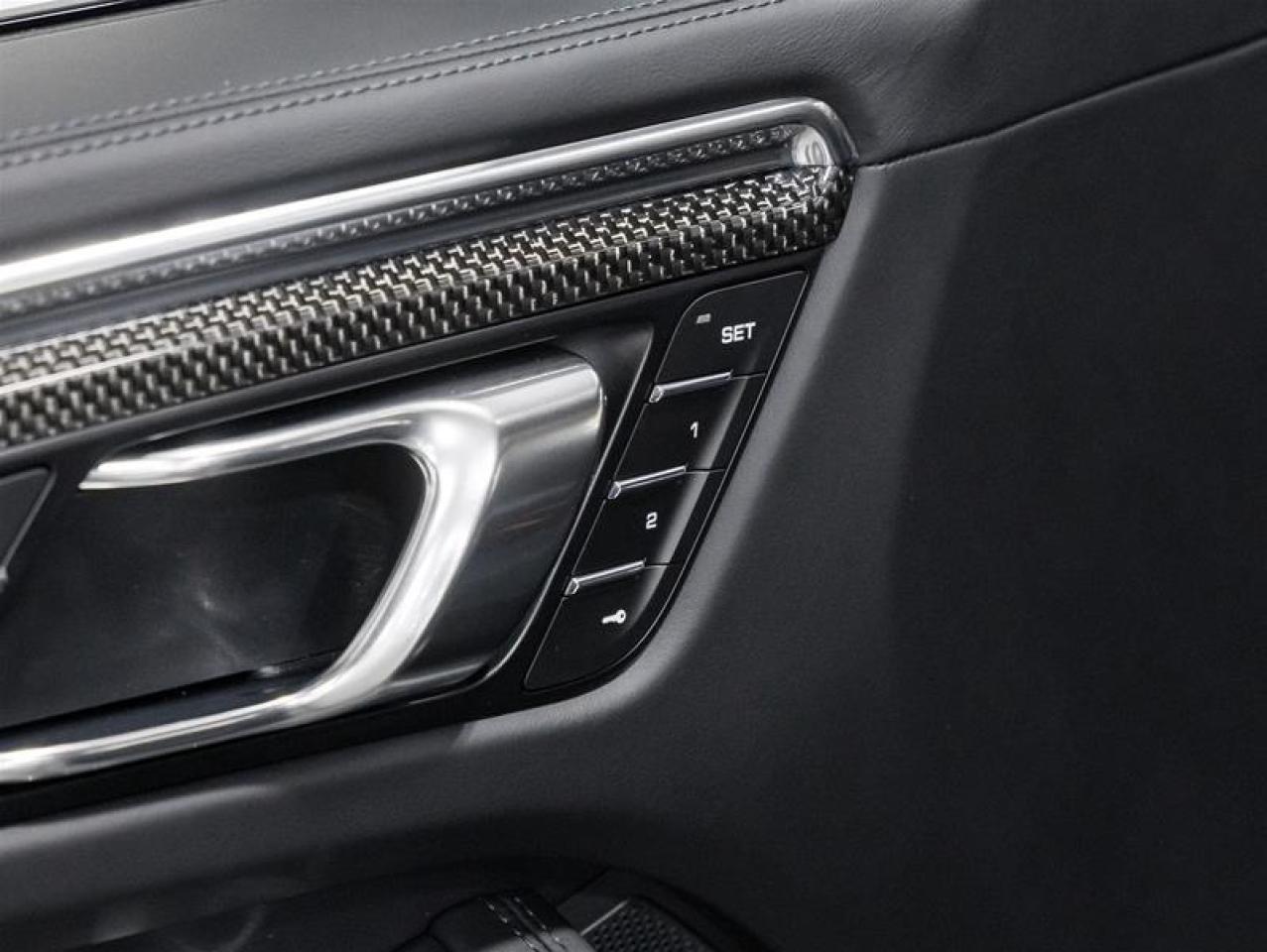 2026 Porsche Macan  Photo