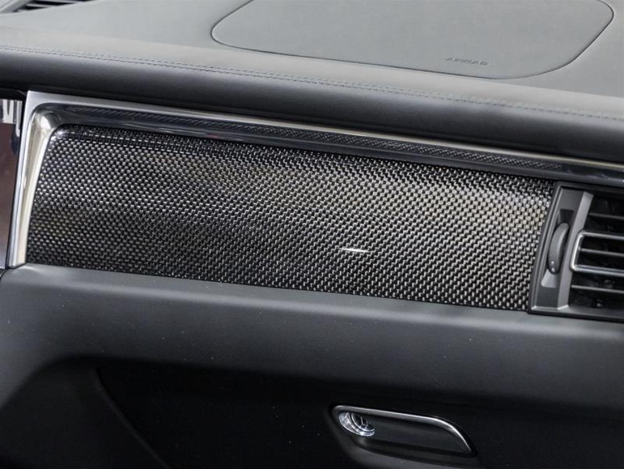 2026 Porsche Macan  Photo