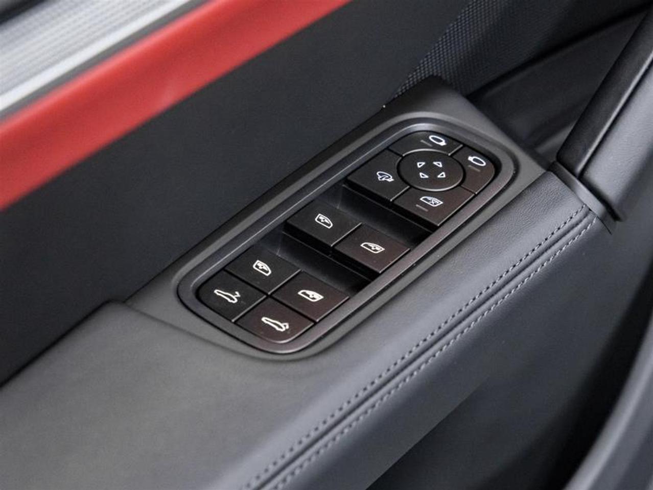 2026 Porsche Cayenne  Photo