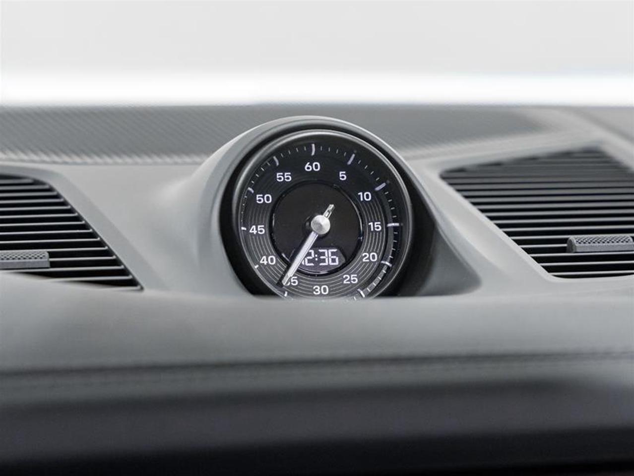 2026 Porsche Cayenne  Photo