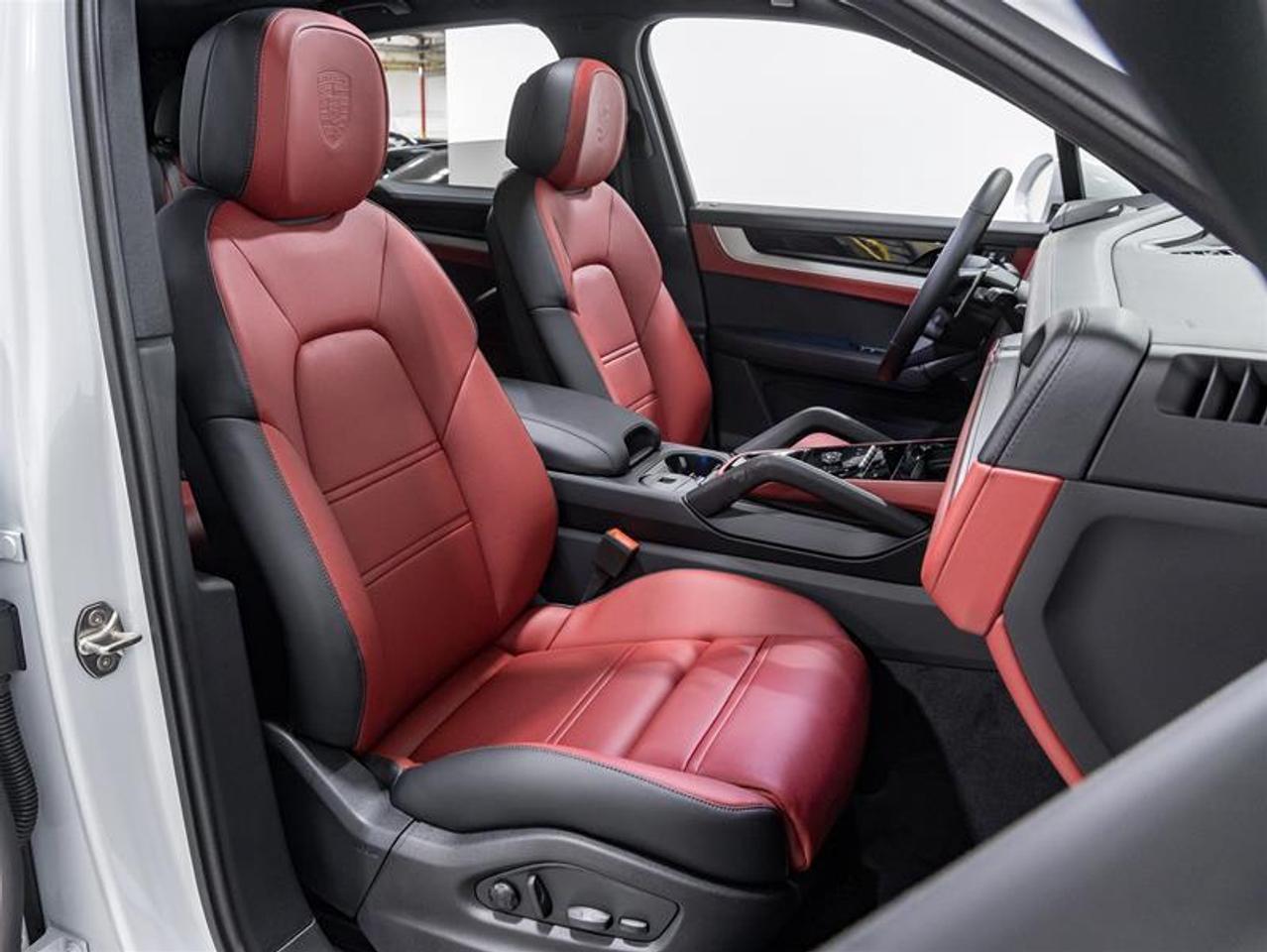 2026 Porsche Cayenne  Photo