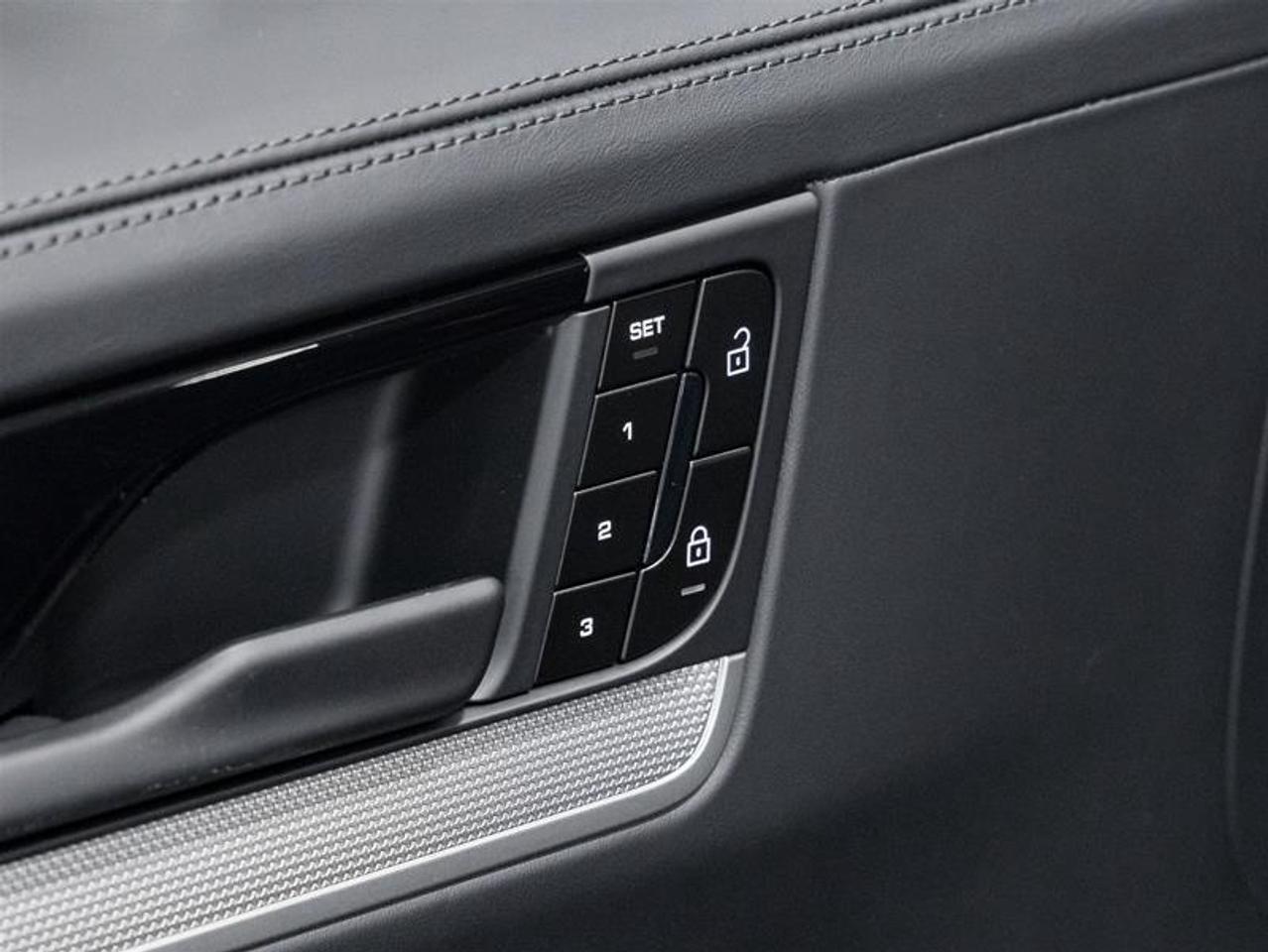 2026 Porsche Cayenne  Photo