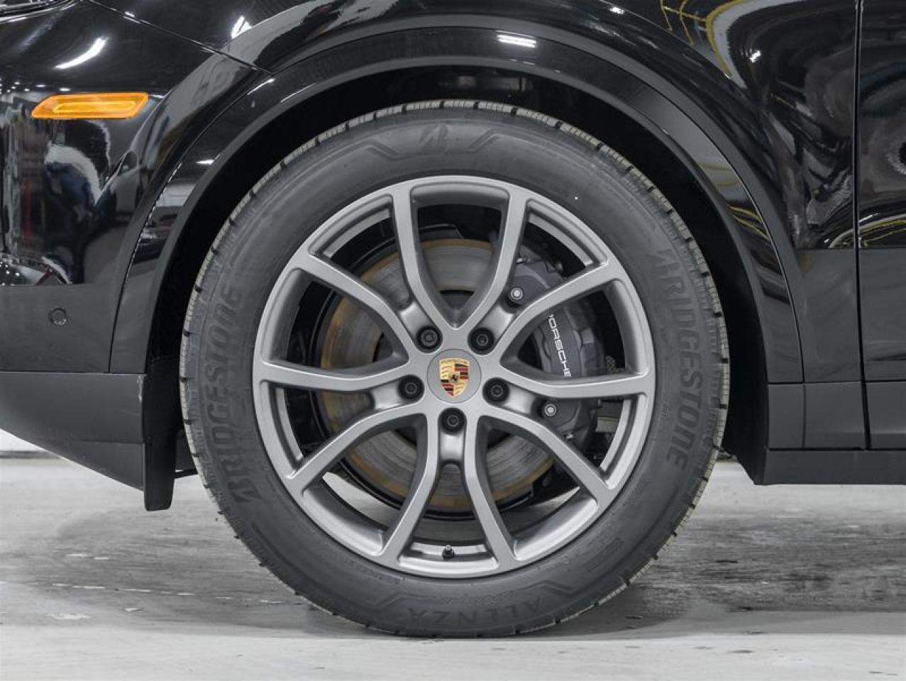 2026 Porsche Cayenne  Photo4