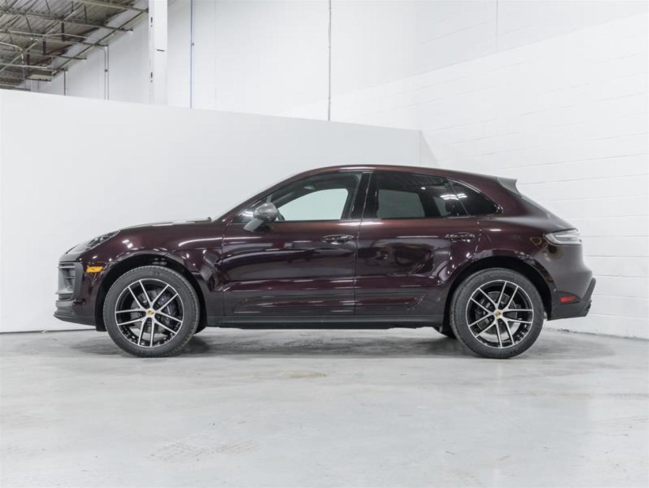 2026 Porsche Macan  Photo3