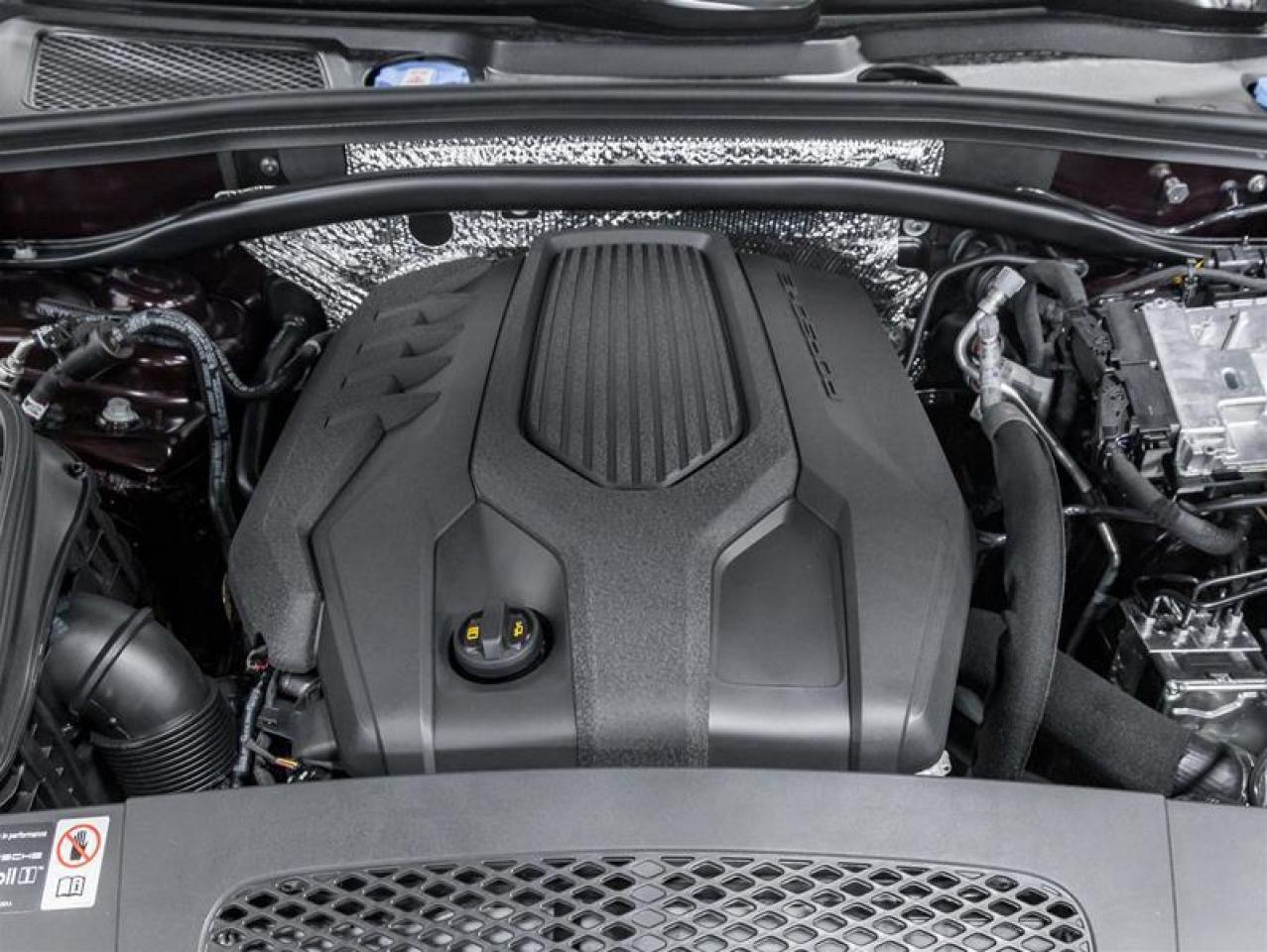 2026 Porsche Macan  Photo2