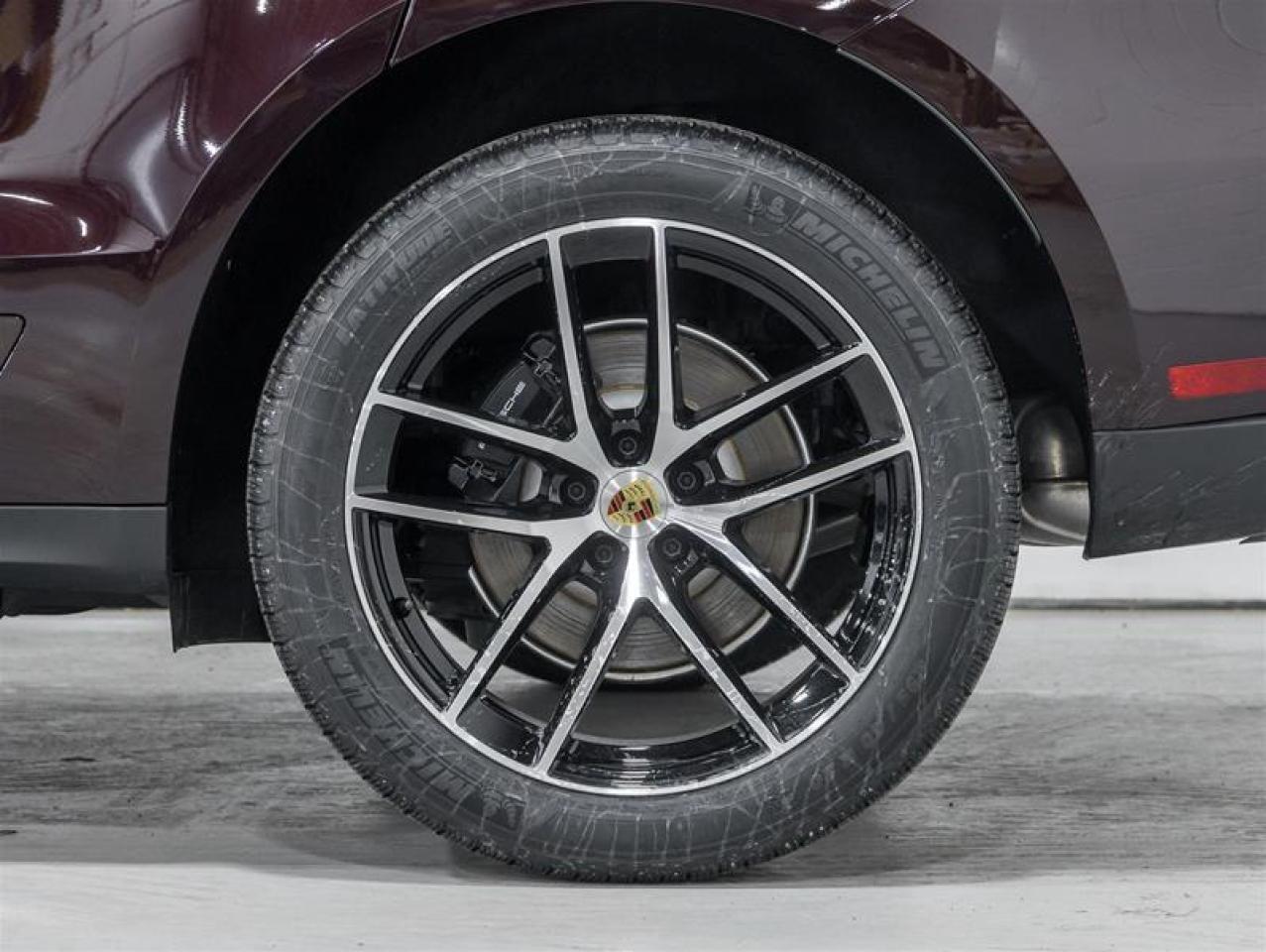 2026 Porsche Macan  Photo