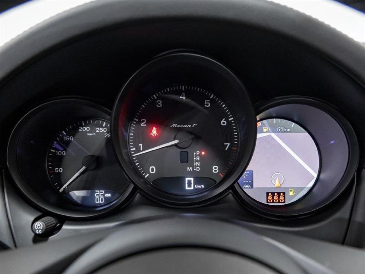 2026 Porsche Macan  Photo