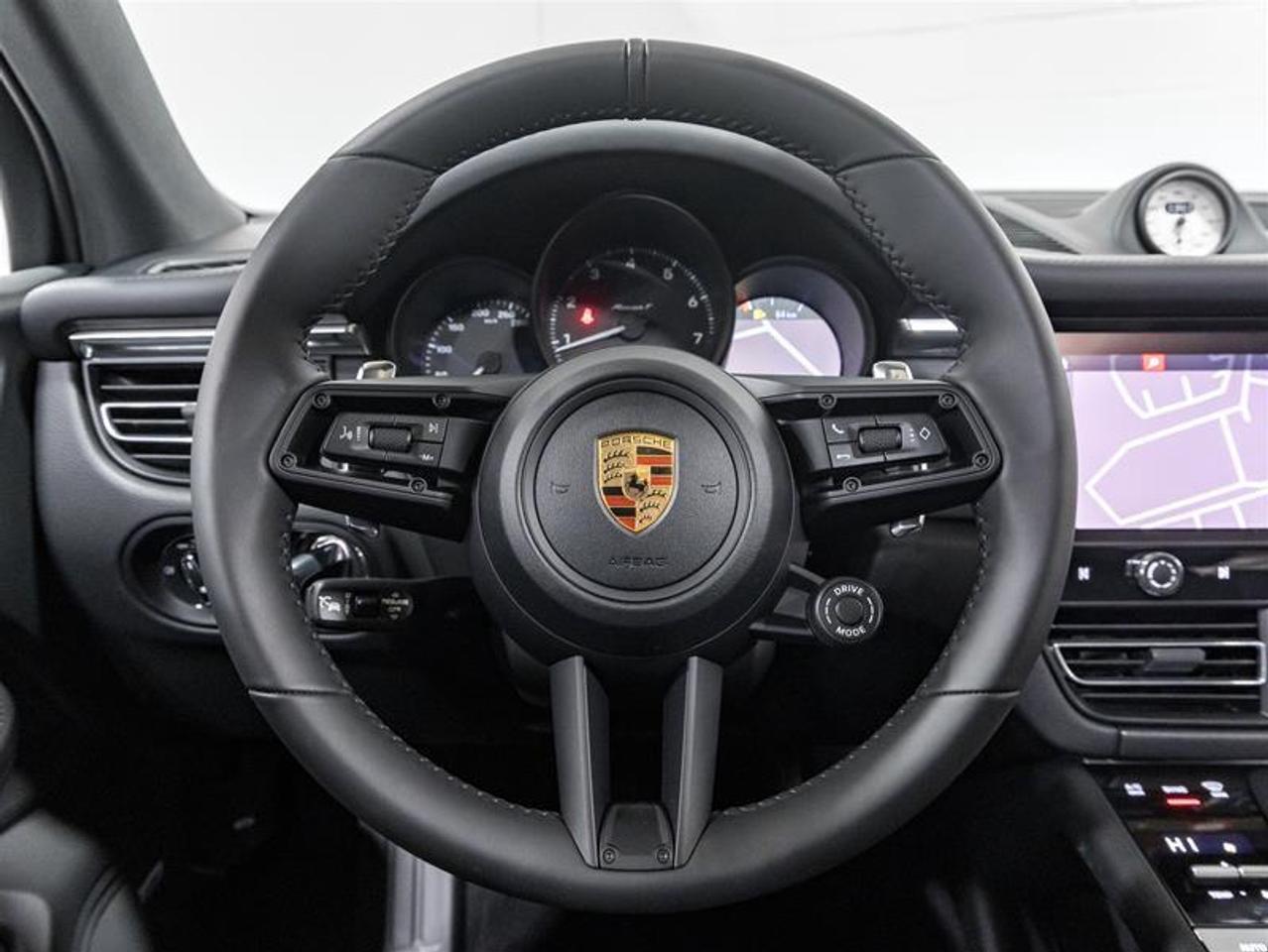 2026 Porsche Macan  Photo