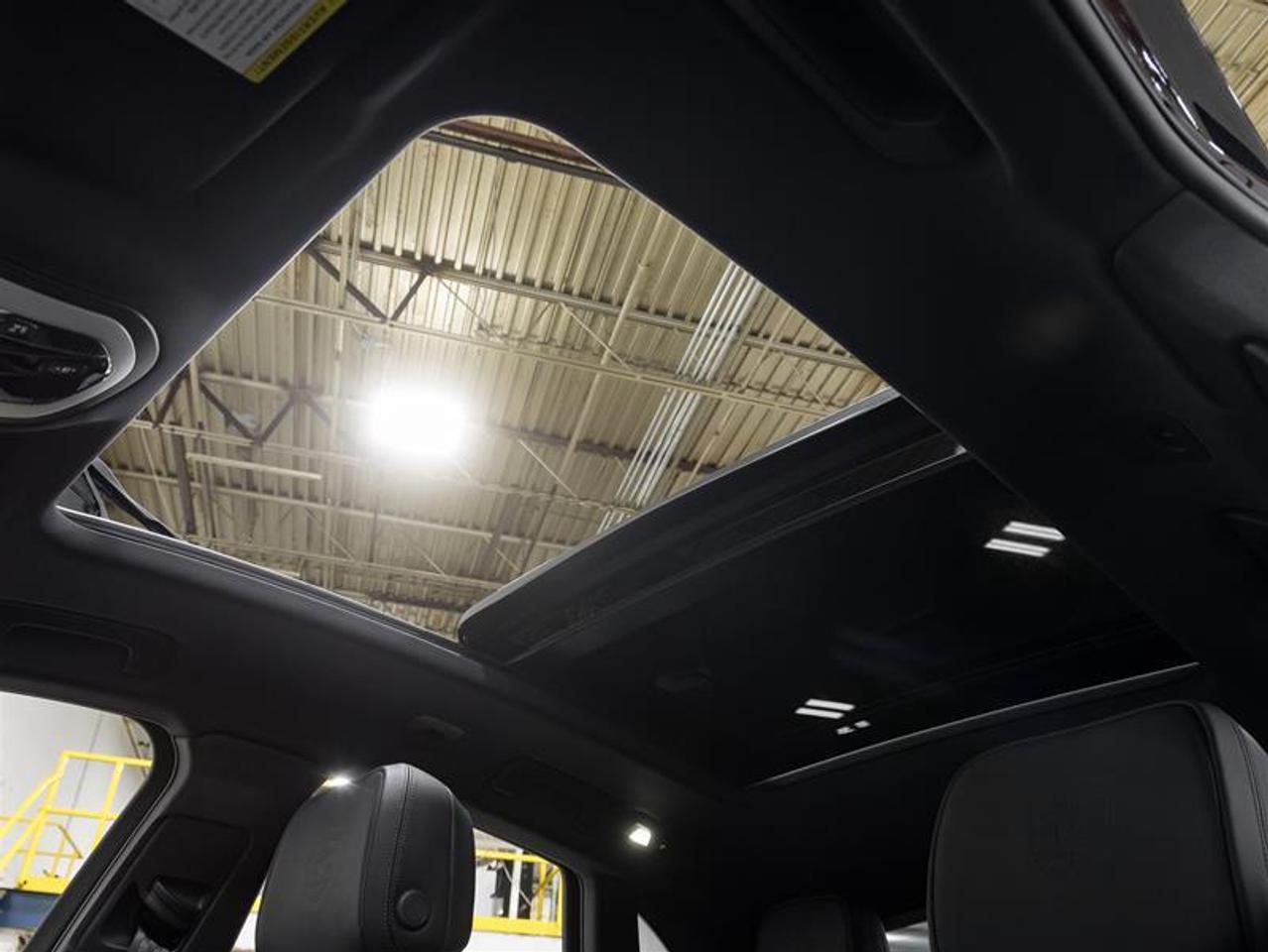 2026 Porsche Macan  Photo