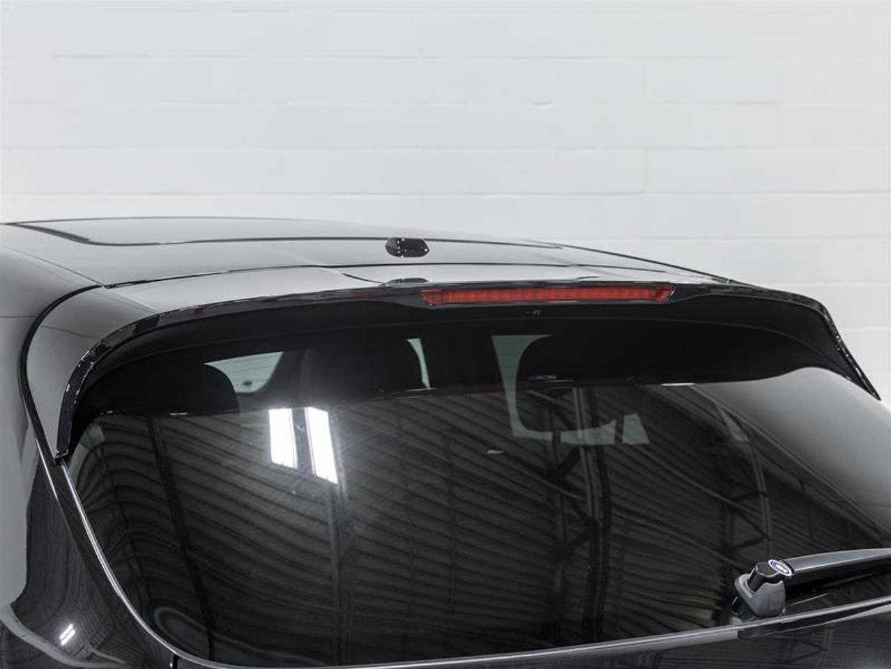 2026 Porsche Macan  Photo