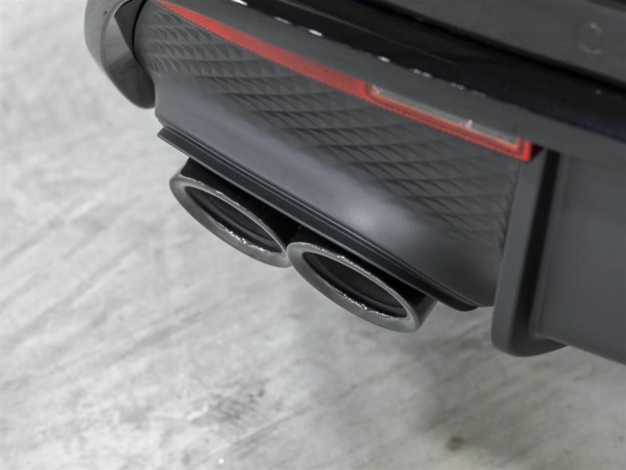 2026 Porsche Macan  Photo