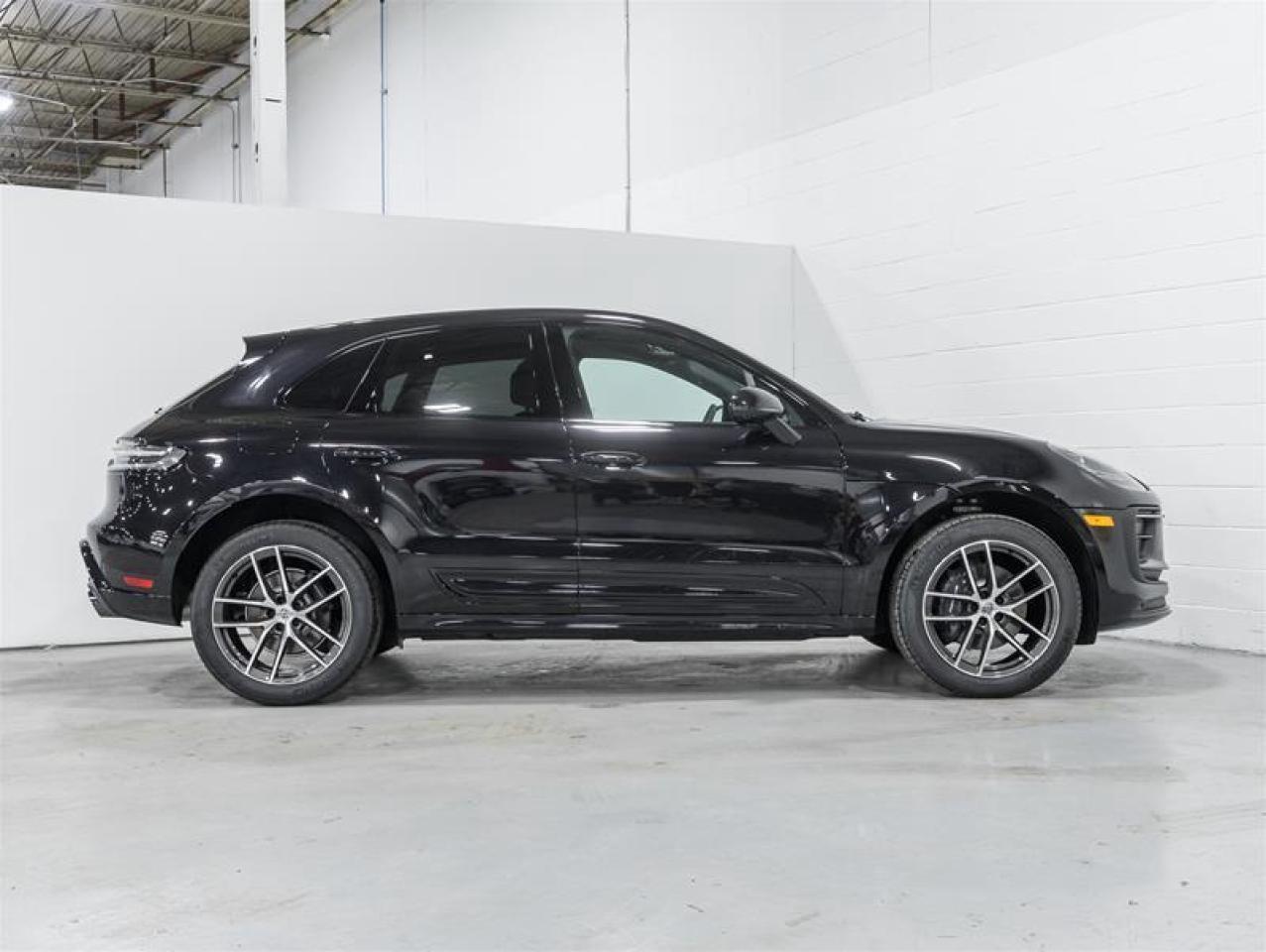 2026 Porsche Macan  Photo