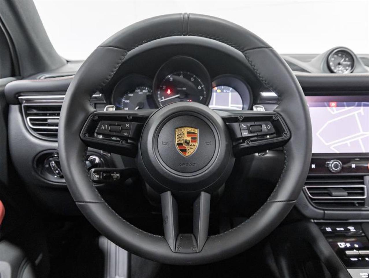 2026 Porsche Macan  Photo