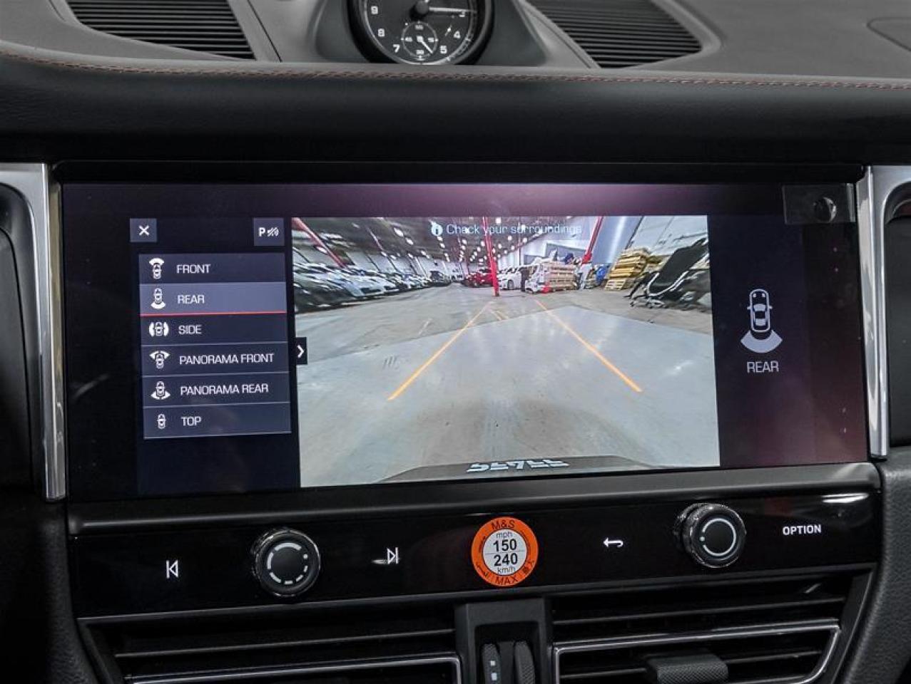 2026 Porsche Macan  Photo