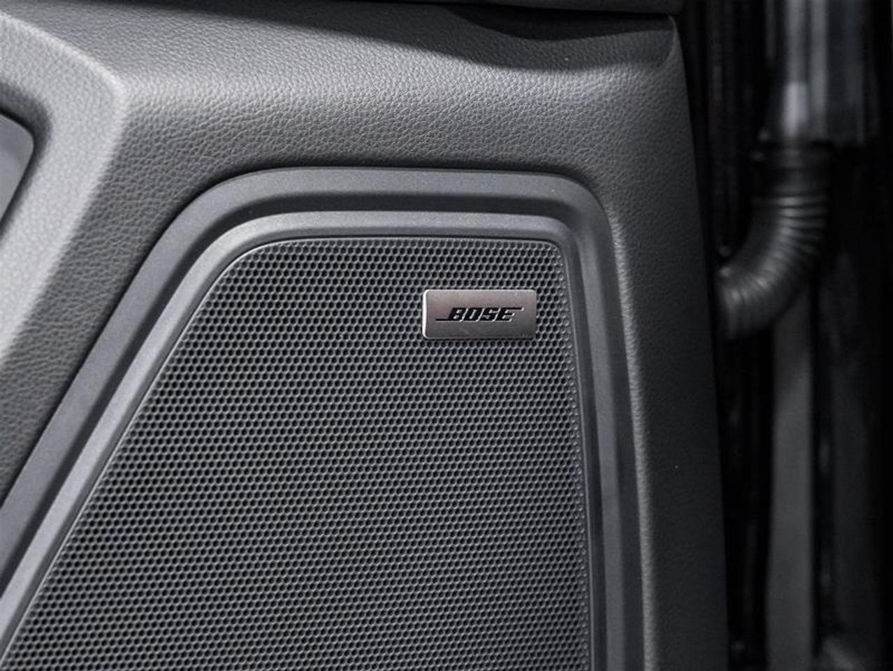 2026 Porsche Macan  Photo