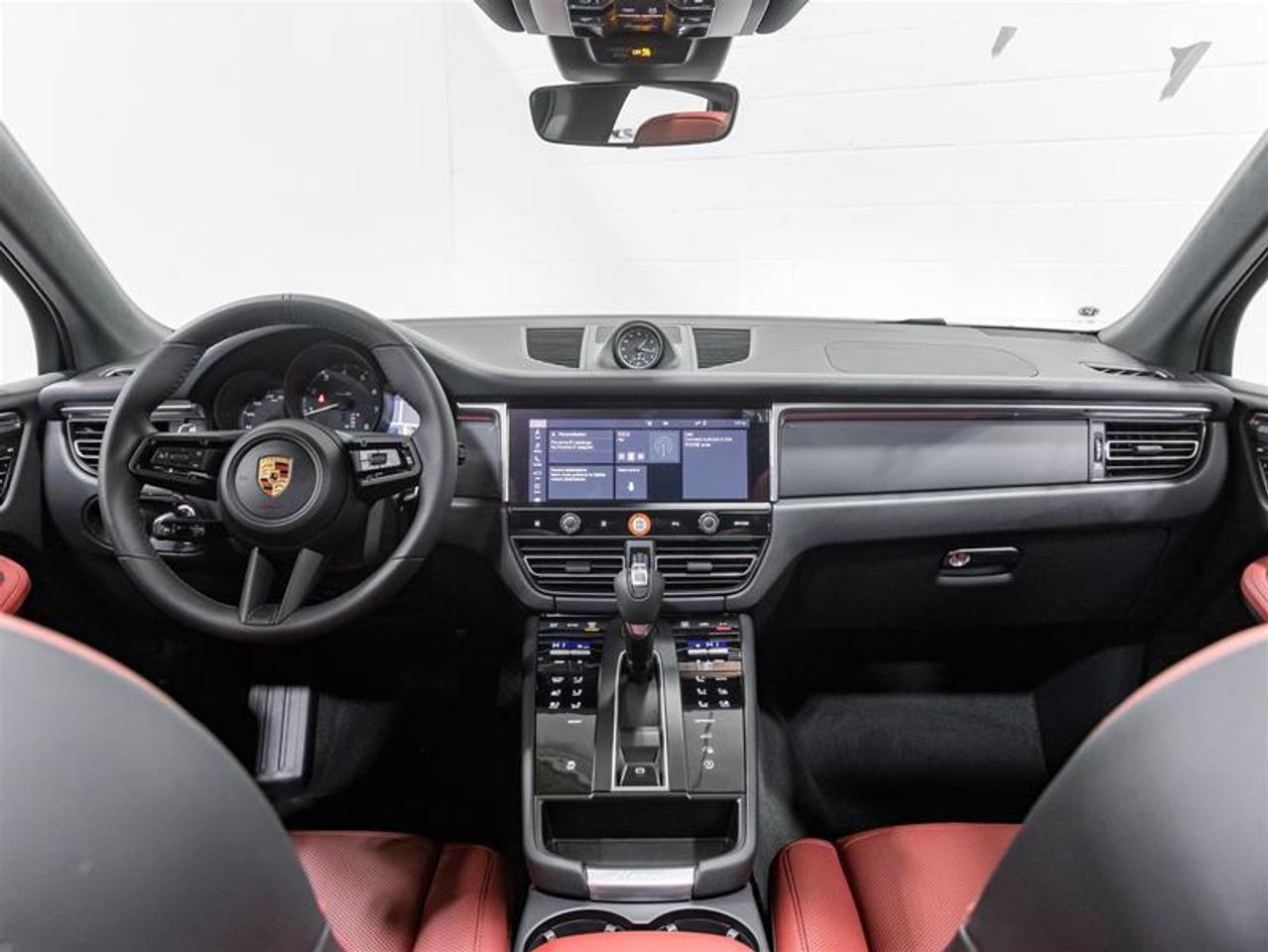 2026 Porsche Macan  Photo