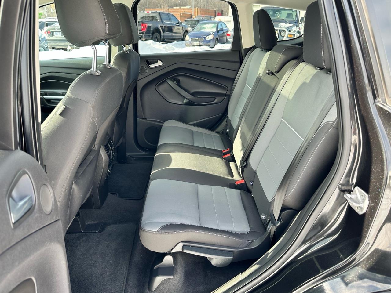 2014 Ford Escape SE ~ LOW KM ~ CERTIFIED ~ WINTER TIRES Photo