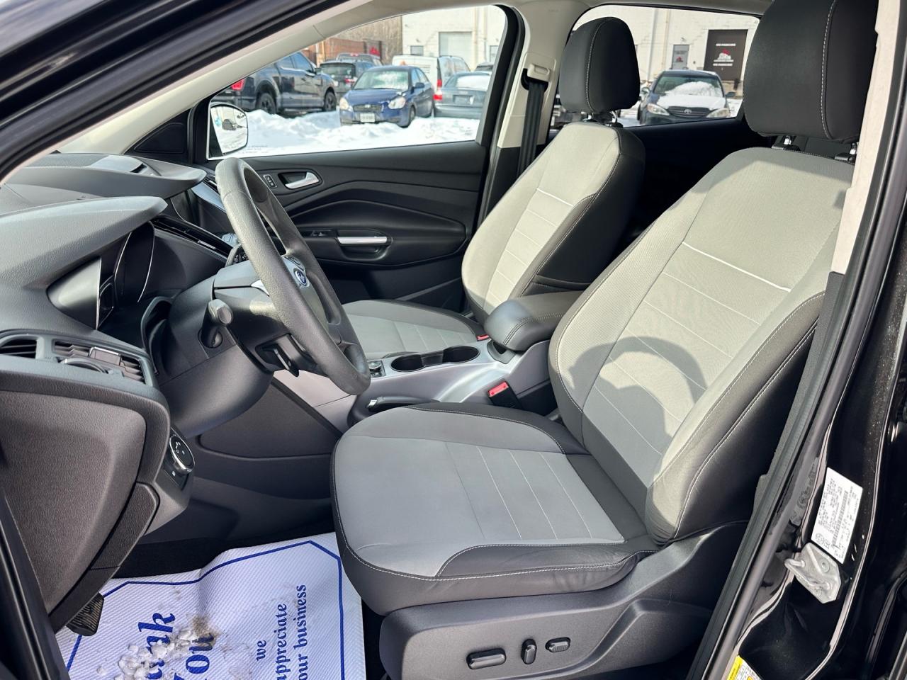 2014 Ford Escape SE ~ LOW KM ~ CERTIFIED ~ WINTER TIRES Photo