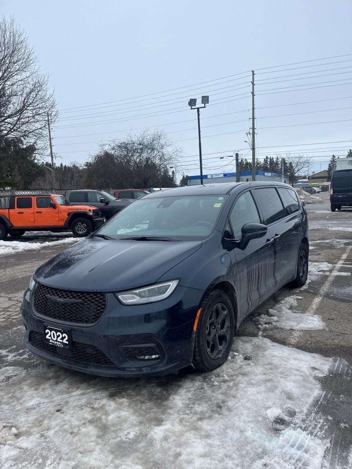 2022 Chrysler Pacifica Hybrid Limited Photo0