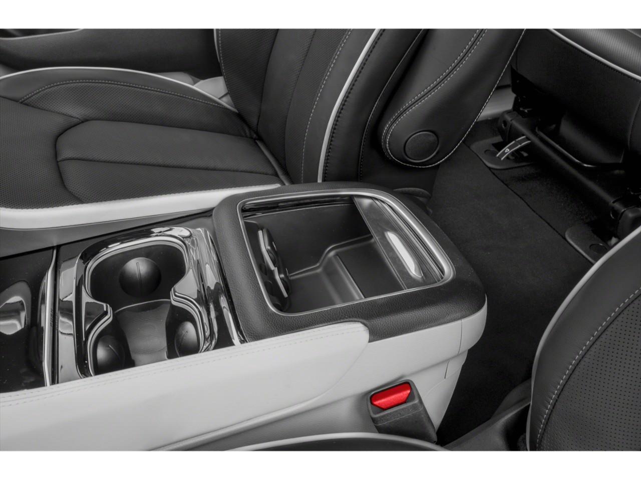 2022 Chrysler Pacifica Hybrid Limited Photo