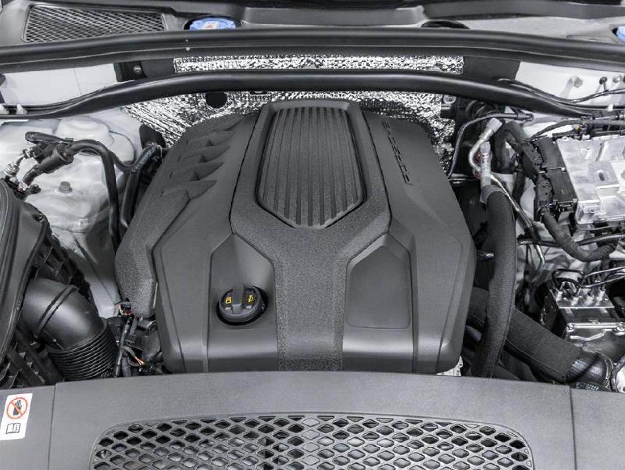 2026 Porsche Macan  Photo