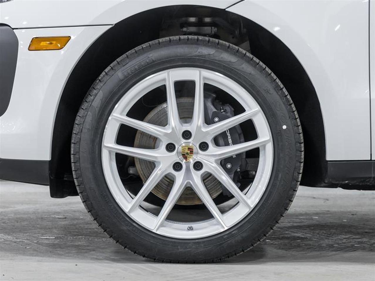 2026 Porsche Macan  Photo