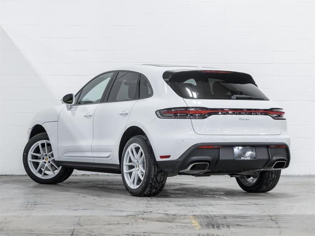 2026 Porsche Macan  Photo