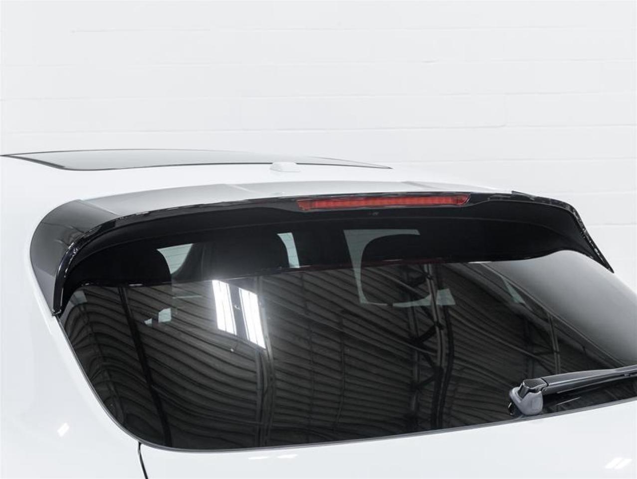 2026 Porsche Macan  Photo