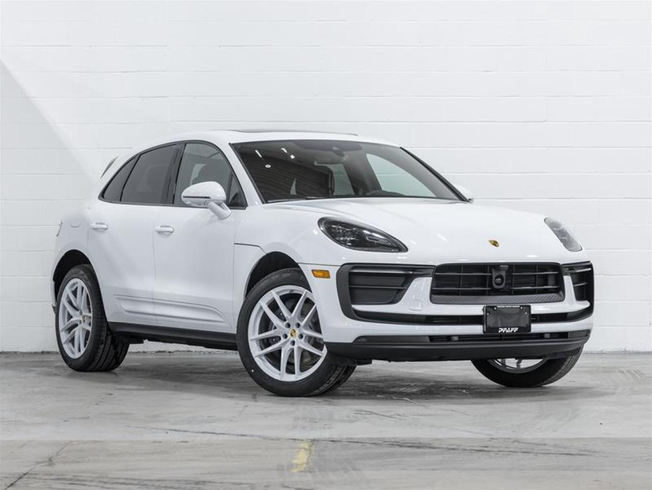 2026 Porsche Macan  Photo