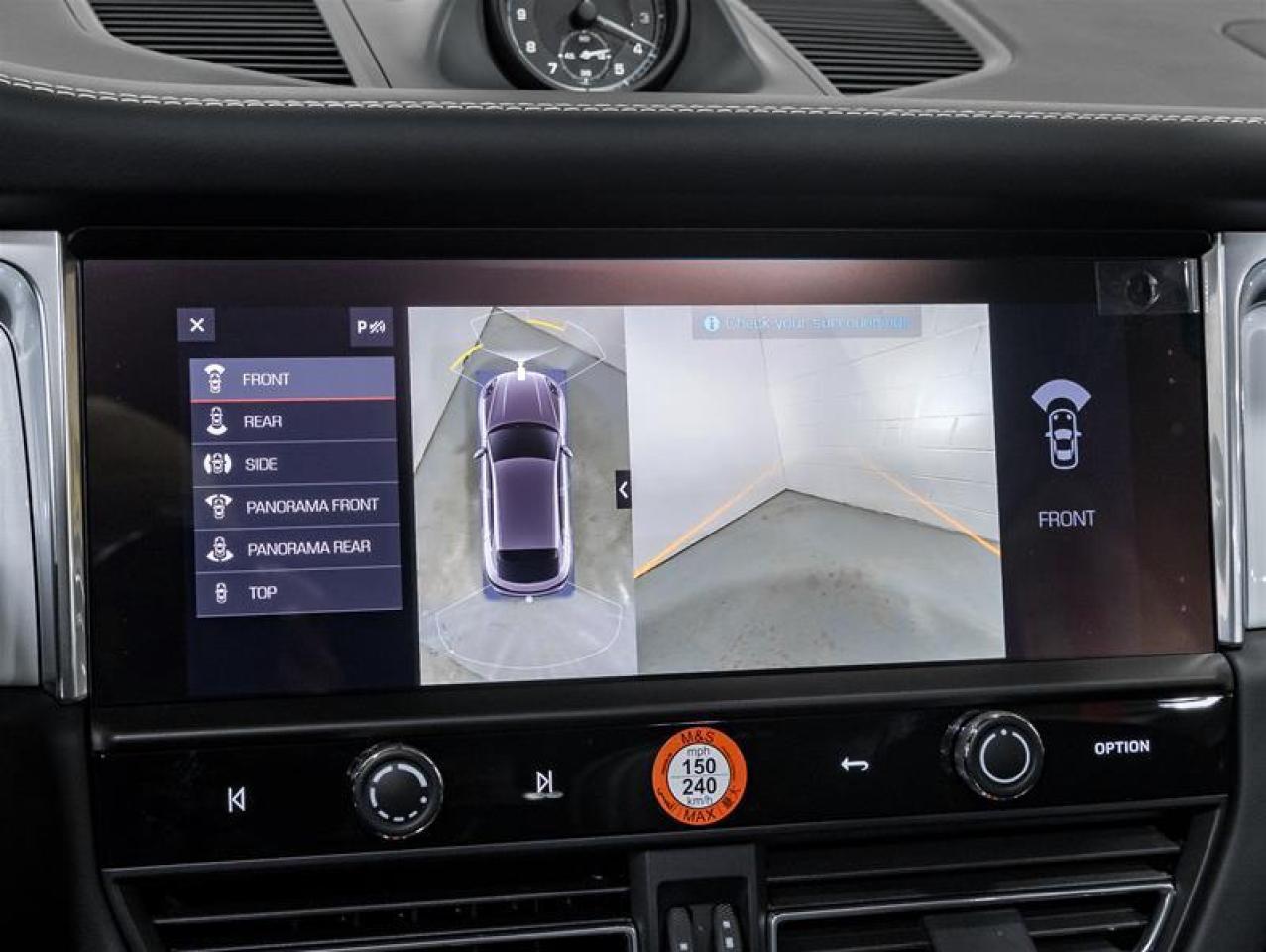 2026 Porsche Macan  Photo