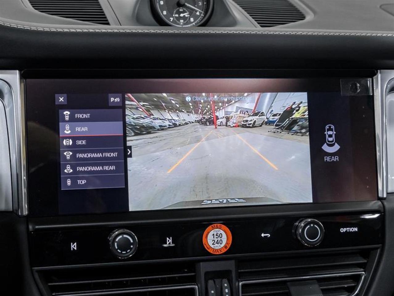 2026 Porsche Macan  Photo