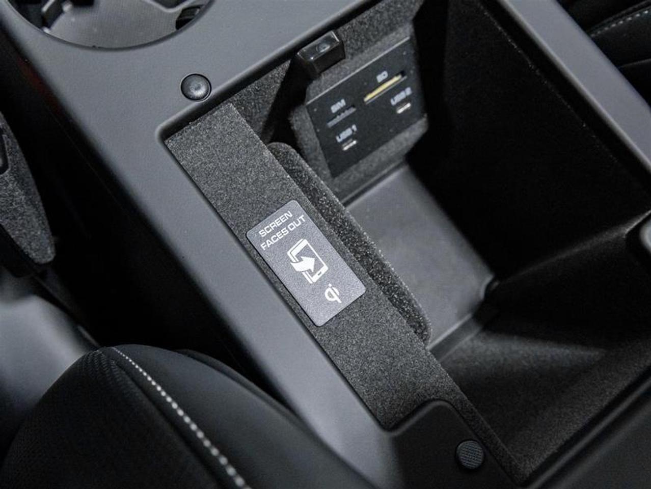 2026 Porsche Macan  Photo