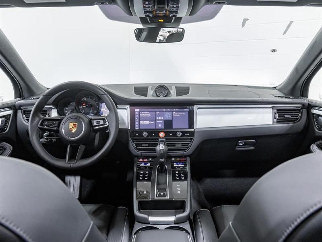 2026 Porsche Macan  Photo