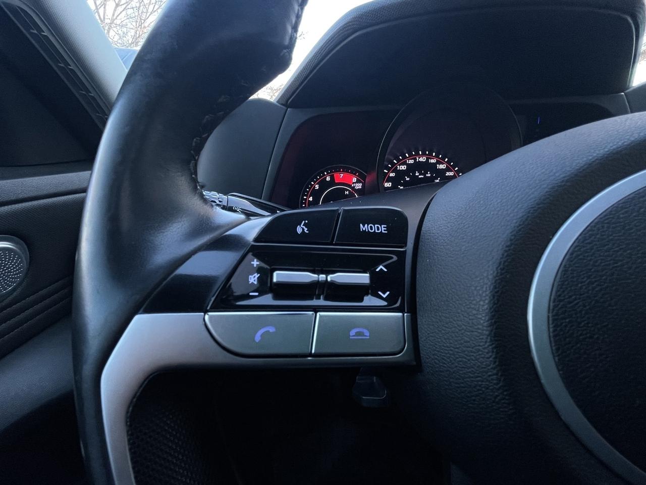 2022 Hyundai Elantra Preferred Sun w/ Tech   Htd Steering   Lane Assist Photo