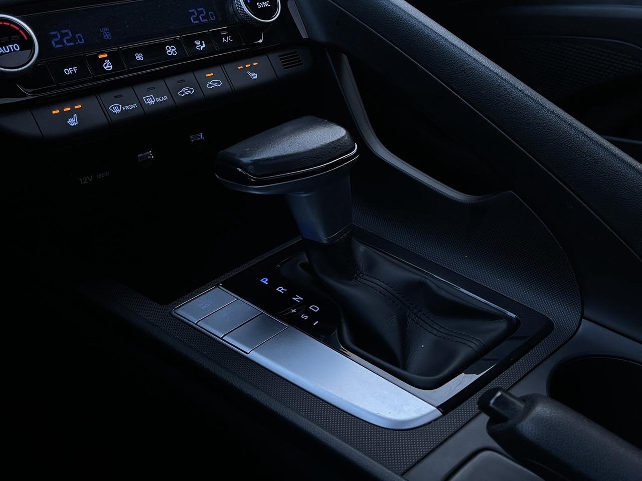 2022 Hyundai Elantra Preferred Sun w/ Tech   Htd Steering   Lane Assist Photo