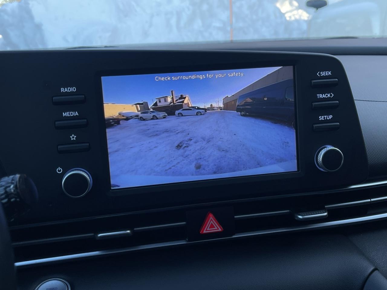 2022 Hyundai Elantra Preferred Sun w/ Tech   Htd Steering   Lane Assist Photo